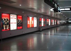 ���D����